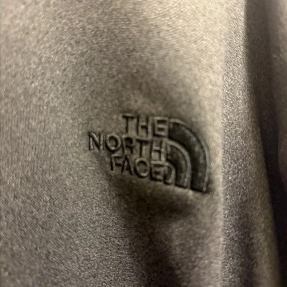 The North Face Black Quarter-Zip Pullover unisex